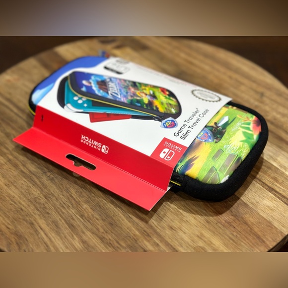 Nintendo Switch Lite Game Traveler Slim Travel Case Zelda Link's Awakening NEW! - Picture 5 of 9